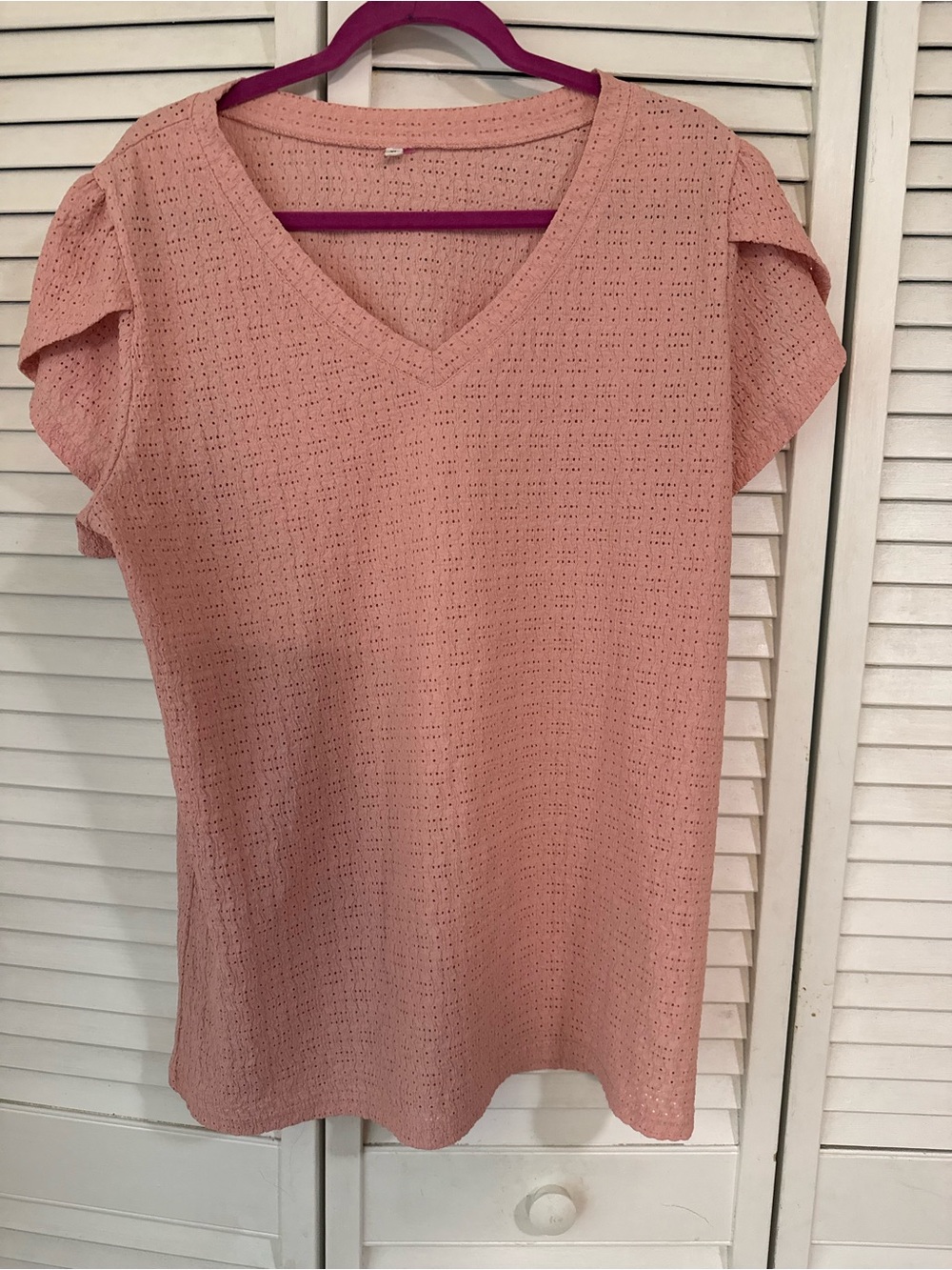 XL Women's V-Neck Eyelet Short Sleeve Top - Dusty Pink